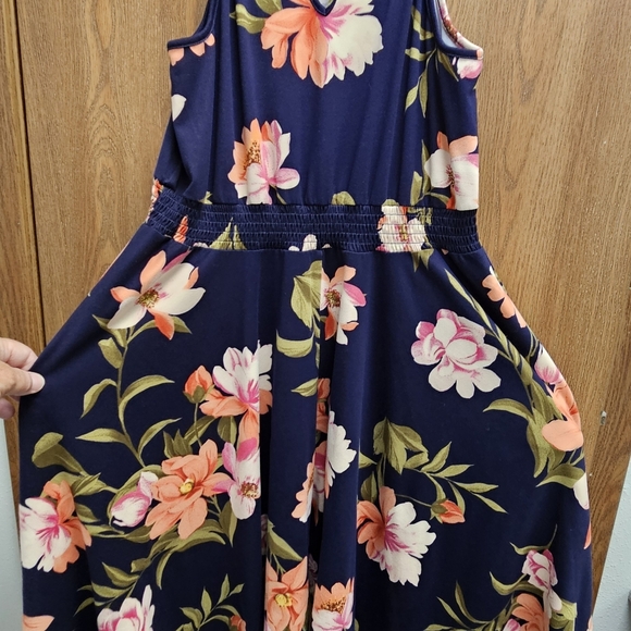 Floral Navy Blue Sleeveless Dress Size 18 Scarf Drape Hem - Picture 4 of 10